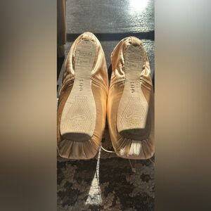 ✨Freed C Pro 6X Z Maker Pointe Shoes✨